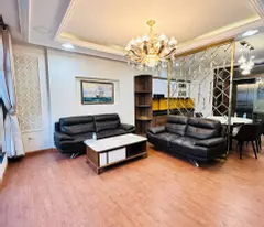 selling cau giay lot distribution house 62m2x5t, 3 front faces to avoid cars, parking cars, 22 billion