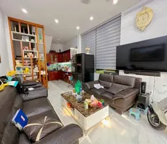 selling cau giay townhouse with wide alley near the street, near the park 0569766799