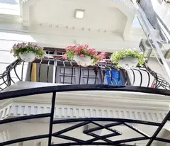 selling ccmn house right in the coconut market - 20m to the street - stable cash flow
