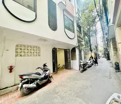selling ccmn trung van building. nam tu liem area 80m x 7t. frontage 6.6m. price 22.9 billion