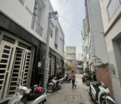 selling chdv 360 million/year car alley, ly thanh tong street, tan phu district