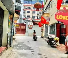 selling corner apartment with 2 frontages, very busy my dinh center - avoid car roads