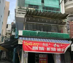 selling corner house with 2 fronts 610 minh phung street, ward 9, district 11, 4.5x13m, only 20 billion