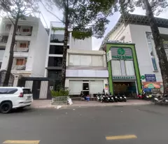 selling corner house with 2 fronts on tran khac chan, tan dinh ward, district 1. area: 5.2x15m, 3 floors. investment contract 70 million. sell