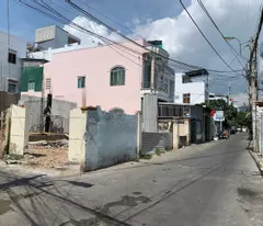 selling corner lot with 2 beautiful acres of xuan huong lake phuoc hoa nha trang area 114m2 price 5 ty 580 contact me hong