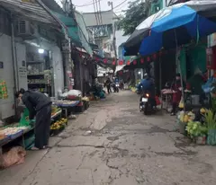 selling dinh cong 5-storey house for only 7.3 billion, full furniture, car next to the house