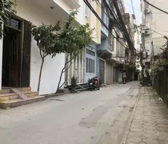 selling distributed houses, cars in nguyen chi thanh townhouse, 12 billion. lh trang.