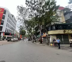 🌇 selling division house in nghia tan - cau giay - 60m2 - 3t - 4m mt - sidewalk - avoid cars - price 23.3 billion