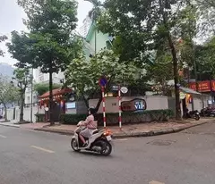 selling do quang townhouse 265m2, 4t, large frontage of 17m, sidewalk for vip business cars in trung hoa
