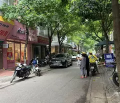 selling do quang townhouse, cau giay, 64m2, 8 floors, 5m square meter. price: 32 billion