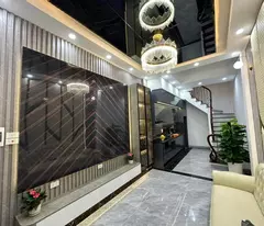 selling doi can townhouse, 5 floors, 4m, 30m distance to avoid car. extremely suitable for small families. price 5.2 billion.