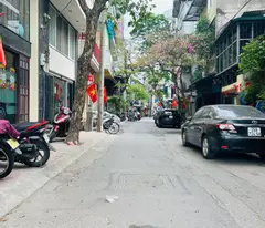 selling doi can townhouse, ba dinh, near the street, built by people, ready furnished, 42m, 5 floors, 11.5 billion