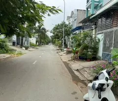 selling existing residential house frontage, 3 floors (5x21m)