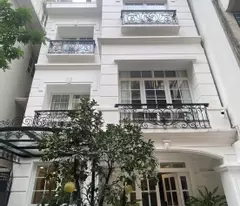 selling garden villa 156m2x4t with 7m frontage on kim ma street, ba dinh for about 3 tens of billions.