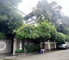 selling garden villa in vip area near tan son nhat airport, tan binh district.
