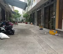 selling hh house parked at tan ky tan quy 4.2x10.2m2 with 3.5 panels for only 5 billionxx