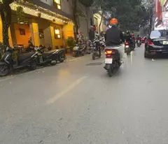 selling hoang cau house - business alley 30m to the street - 60m to hoang cau lake 55m x 5 floors 22.5 billion