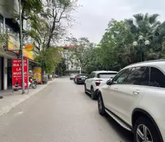 selling hoang cau townhouse - 45m x 7 floors elevator - parking car - price 15.3 billion