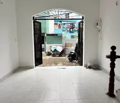 selling hoang hoa tham social house 2 floors 2 bedrooms new house right at the price 4 billion