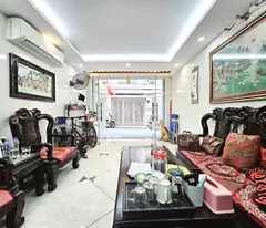 selling hoang van thai townhouse 47m2, 5t, mt4.2m, military lot, parked car over 12 billion