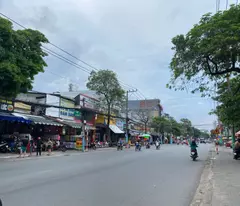 selling house front of market - cash flow 20 million -40 million month.