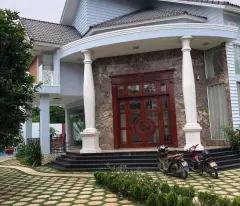 selling house frontage 20x34m for 27 billion duong cong khi street