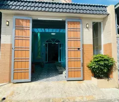 selling house in concrete alley in duc hoa town, area 130m2, 1 floor, 3 bedrooms, 3 bathrooms, price 2.35 billion