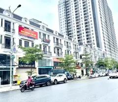 selling house in trau quy center -70m2 4 floors mtien 4.8m, resettlement street 17m.0982852808