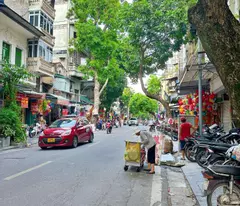 selling house with 2 street sides, hoan kiem district, 98m, 5m frontage, 2 street sides, 2-way car, full residential area