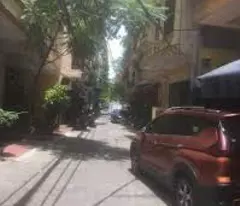 selling house with 70m2 frontage on kim ma alley, 6m frontage, car to avoid stopping to build 6.5t