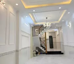selling house with 8m car road, pham the hien, ward 6, district 8