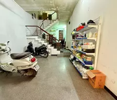 selling house with car lane and sidewalk 60m2 5t mt 4m 24.5 billion hoang quoc viet cau giay
