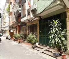 selling house with car lot on nguyen chi thanh sidewalk 40m2 5 floors frontage 3.8m 18.5 billion dong da