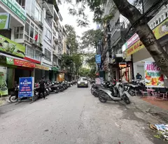 selling house with den lu subdivision, car sidewalk, avoiding prime business location, 33m2, price 14 billion