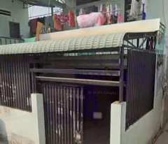 selling houses at the front of tl03 street