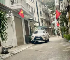 selling kim giang house, parked car, solid construction, a4 38m2 plot book, price 7.48 billion