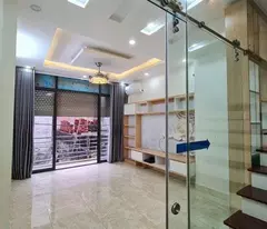selling lac long quan house, 40m, 6 floors, solidly built lot! 9 bedrooms, 6m road in front of the house!