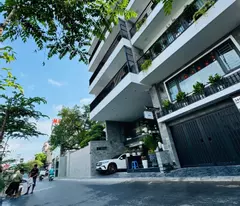 selling land and free cable house 4 kim ma, ba dinh. 30m2 mt 4m price 14.5 billion - ba dinh street - extremely rare house for sale