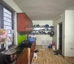 selling land and giving away a 2-storey house in ngoc thuy - 2 open spaces - car running around the circle - 75m - 14 billion (tl)