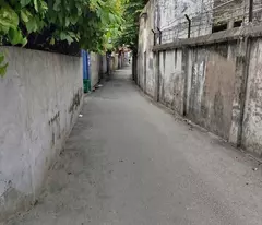 selling land and giving away a 2-storey house in xuan phuong, est car to drive through the 70m2 house