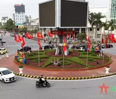 selling land and giving away a 2-storey house on ly bon street. nearly 160m2, near vincom