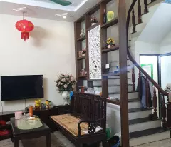 selling land and giving away a 5-storey house. 31m2 . nam du, linh nam 5.7 billion