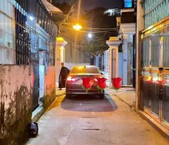 selling land of 34m2 and giving away a 2-storey house in hoang tang 15m from the street for 4.3 billion