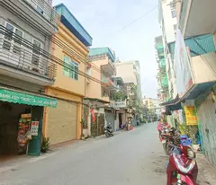 selling land on nguyen chinh 66m to give away a car to avoid doing business day and night