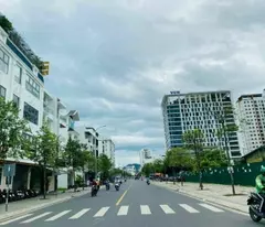 selling land on street number 4 (thich quang duc) opposite ha quang 2 urban commercial center, price 82 million/m2