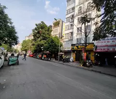 selling land on trung phung street. area 71m². corner lot. big street, wide sidewalks, stable planning. price 24 billion.