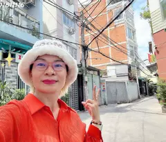 selling large horizontal super products 10m * 27m - front of hcmc on ton that thuyet street, district 4