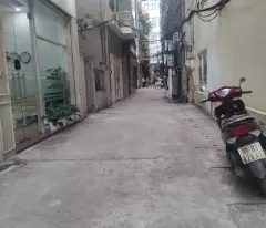 selling linh lang townhouse, ba dinh, 86m2, 5 floors, 4.5m square meter. price: 31.8 billion. contact: 0937158386