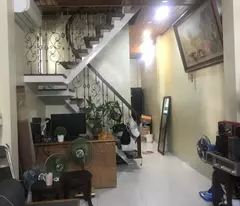 selling main house with private red book, 32.5m2, actual land use 40m