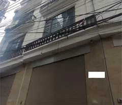 selling mau luong house and cars through the door - business area 35m x 5t 6.4 billion